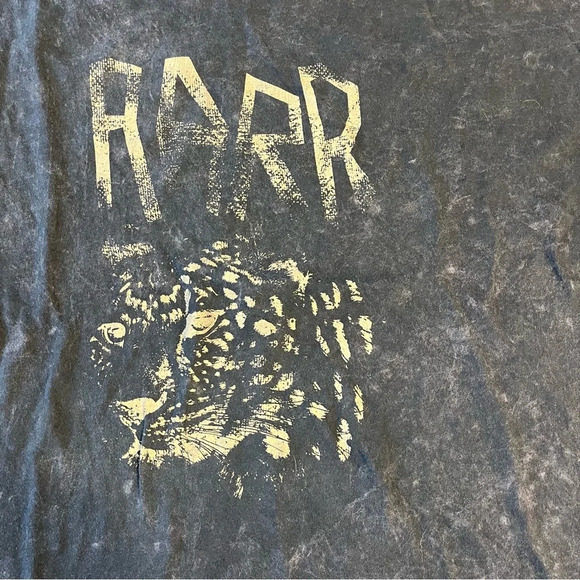 Vintage Canvas RARR Leopard Vintage Long-Sleeve Graphic Tee size Large - Picture 2 of 7